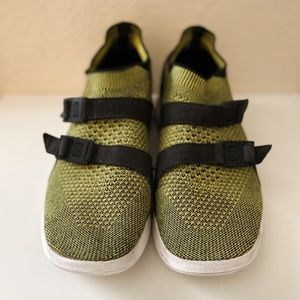 Nike Air Sockracer Flyknit